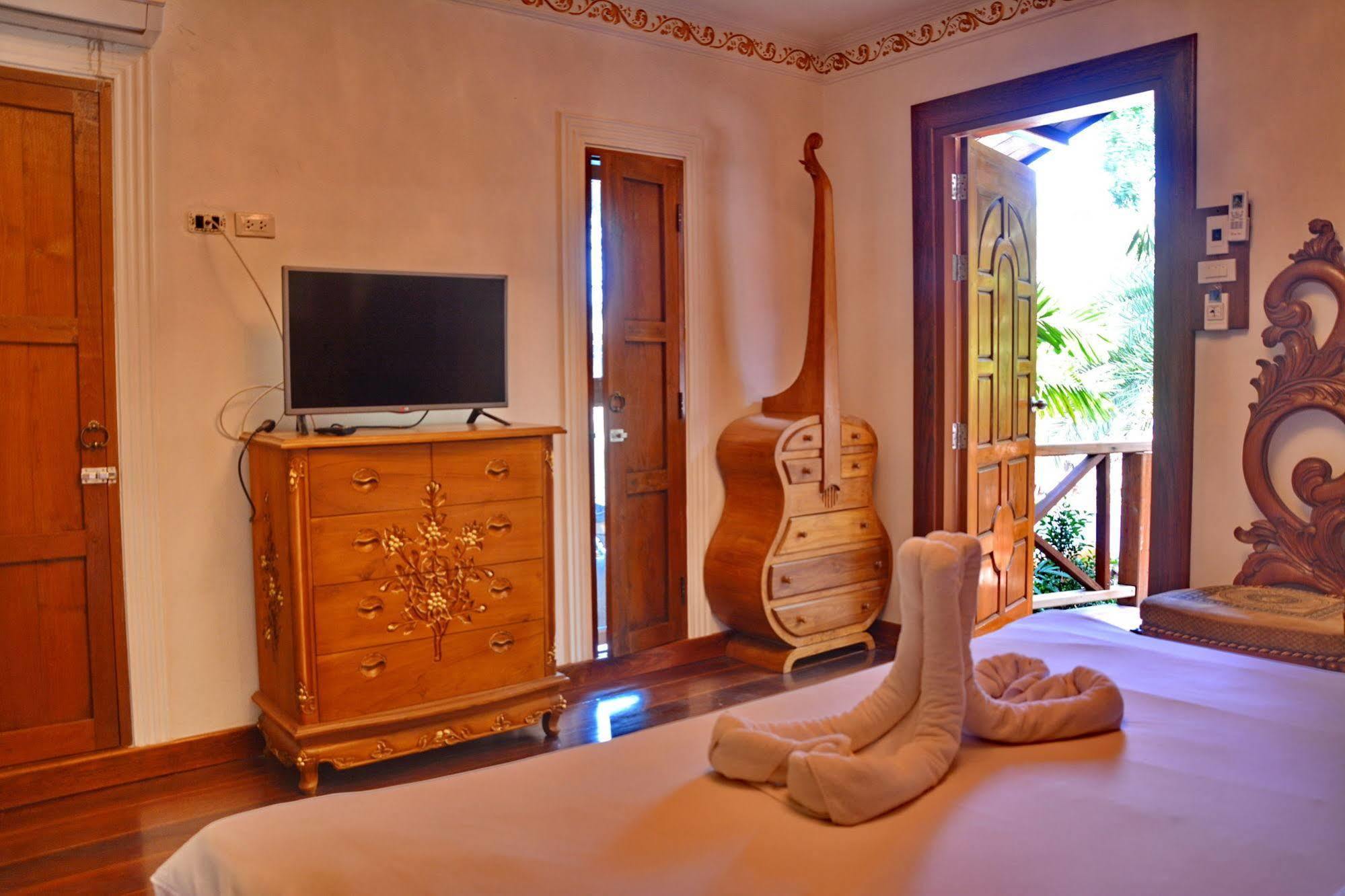 Khunsri Resort Art Boutique Hotel Pattaya Exterior photo